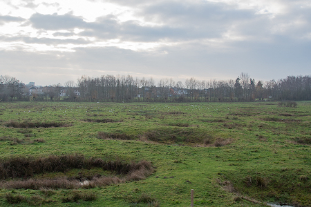 Uitzicht Tommelen met bommenkraters